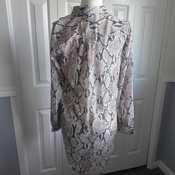 Express Snakeskin Print Button-Down Tunic Shirt - XS - NWT - Picture 8 of 8